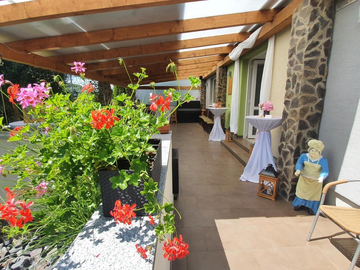 Agropenzion 7Divov Dolna Krupa Ngoại thất bức ảnh