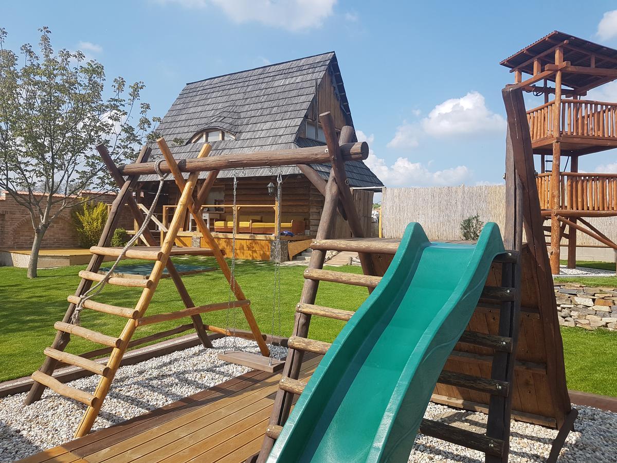 Agropenzion 7Divov Dolna Krupa Ngoại thất bức ảnh